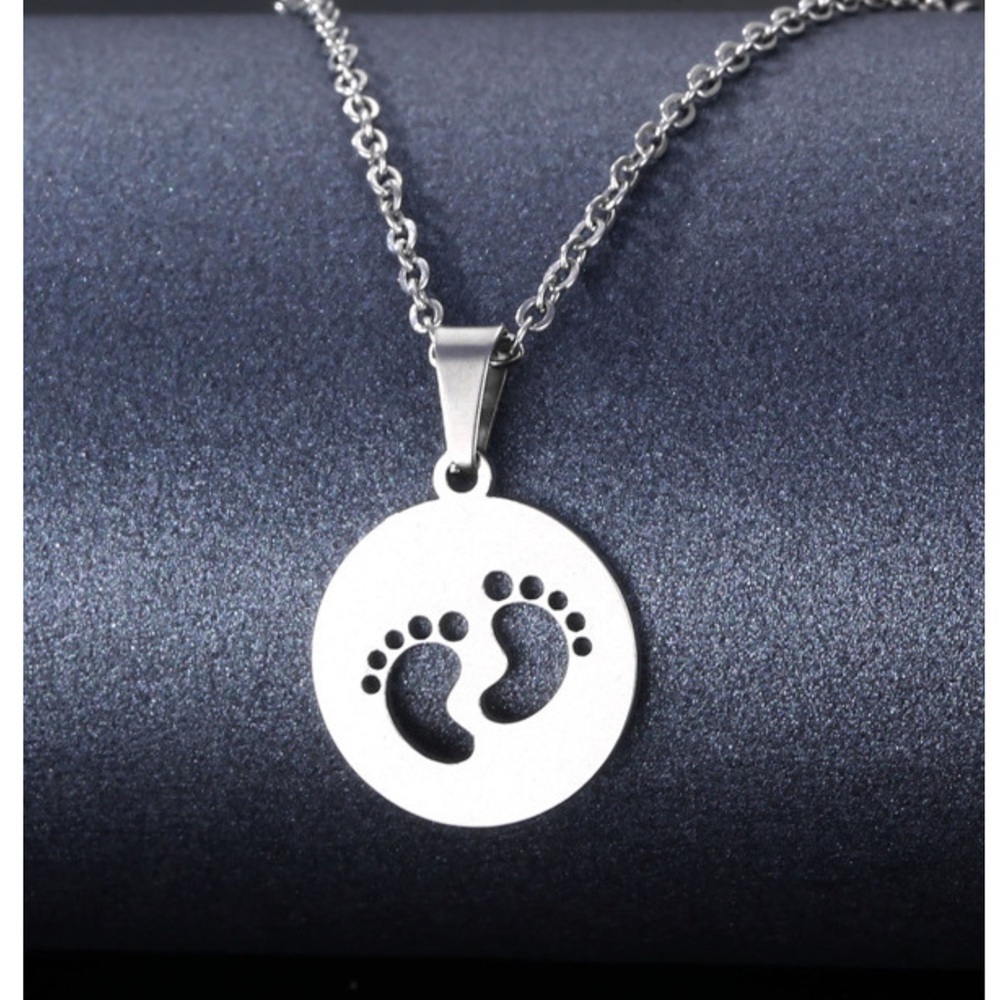 New Born Women Stailess Steel Necklace - New without tag